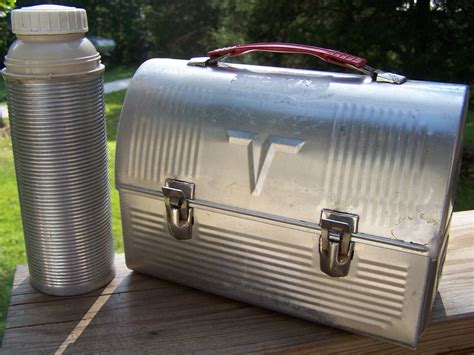 old metal lunch box with thermos|vintage lunch boxes with thermos.